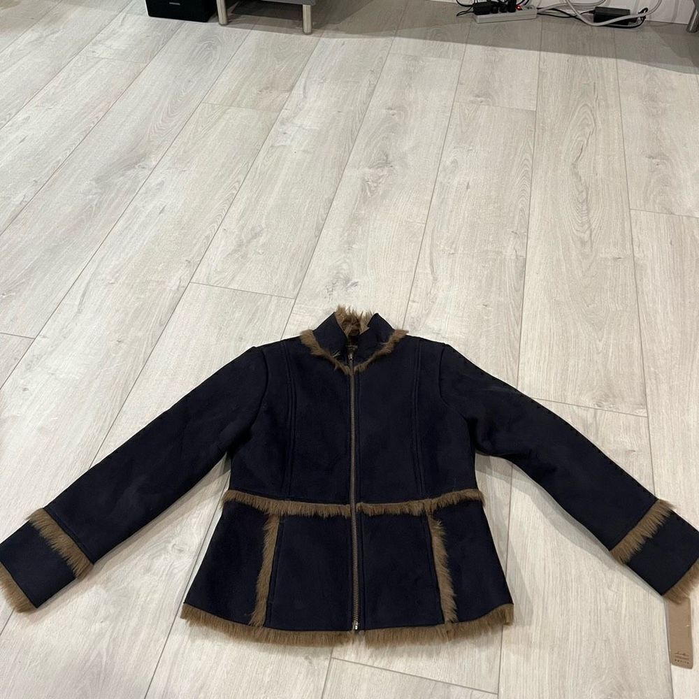 IE relaxed petite women coat size s